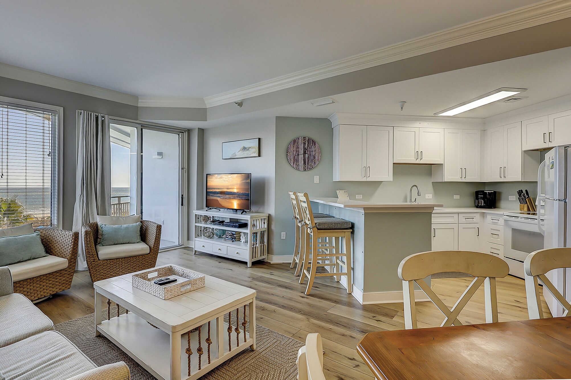 Smart TV, DVD player