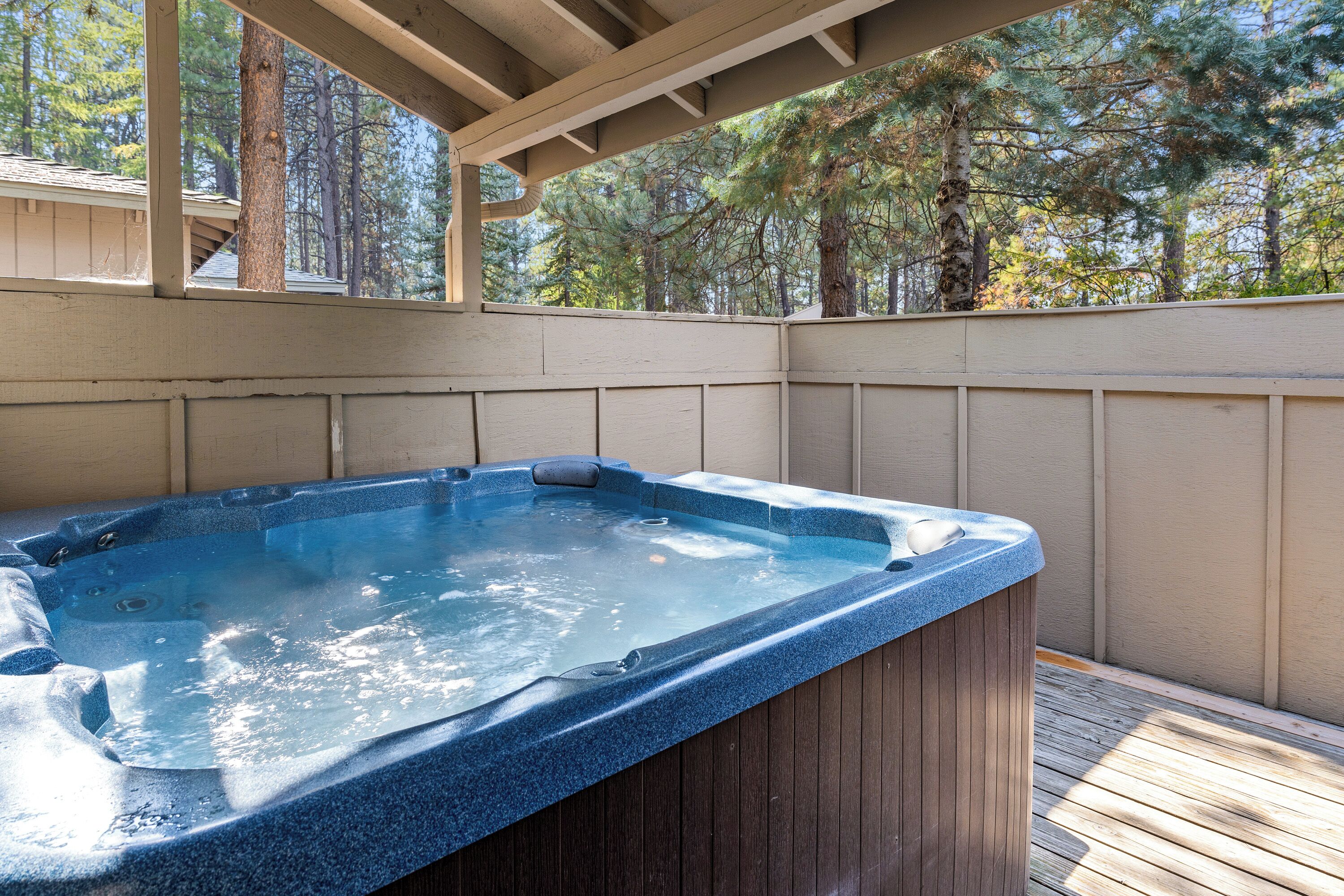 Bain à remous extérieur