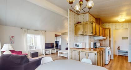 hogar agradable para perros w / acceso a playa privada, bañera de hidromasaje, y unas vistas impresionantes