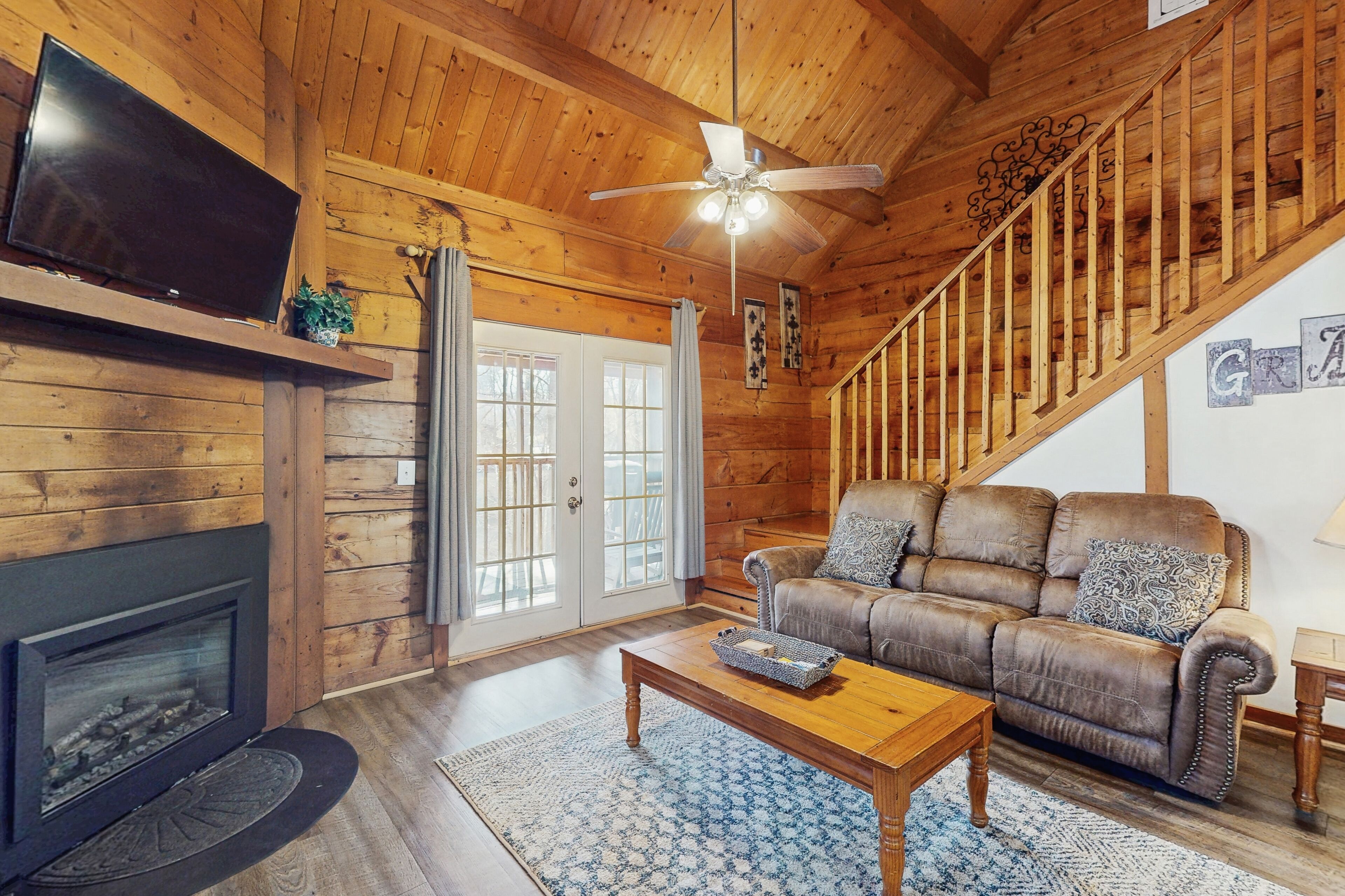 TV, fireplace, DVD player