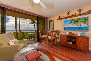 Smart TV, DVD player, stereo - Discover Beachfront Paradise: Sugar Beach #121 - Luxury and Serenity Await You!
 (Kihei, Maui)