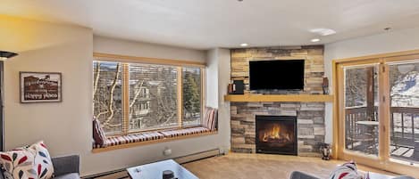 スマートテレビ、暖炉