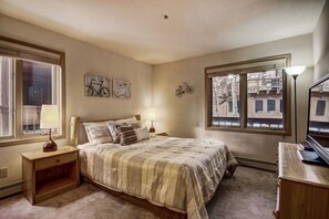 3 chambres, fer et planche à repasser, Wi-Fi gratuit, draps fournis