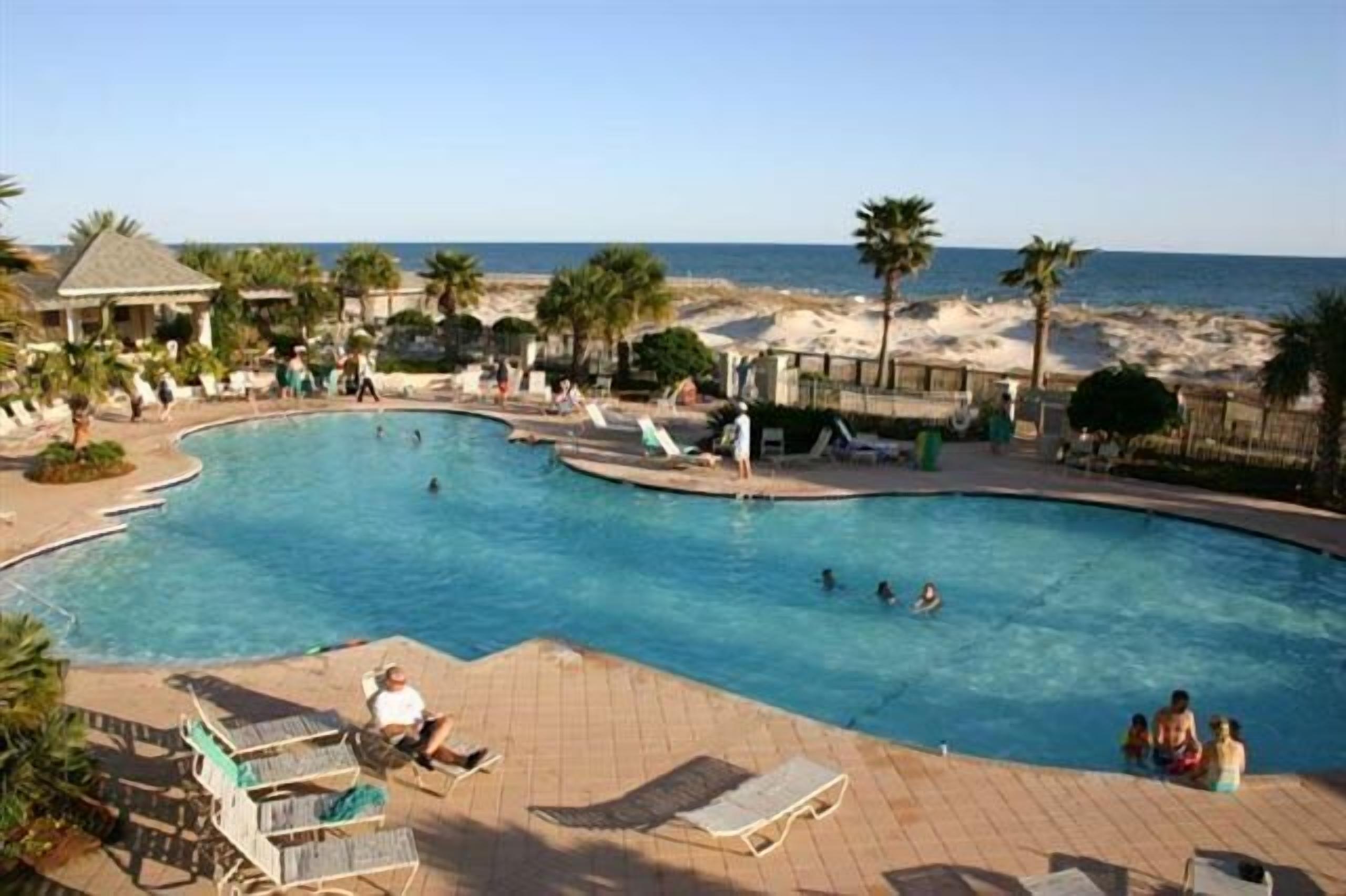 Piscina interna, piscina aquecida