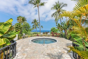 Main Spa/Jacuzzi at The Kona Coast Resort - Aloha Condos, Kona Coast Resort, Condo 5-102, Fairway Front, AC (Kailua Kona)