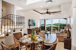 Dining - Matapalo 602, Oceanview Penthouse in the♥of Town with a Jacuzzi! (Tamarindo)