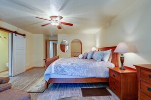 3 bedrooms, WiFi, bed sheets