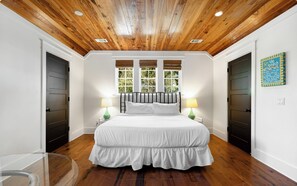 5 bedrooms, iron/ironing board, WiFi, bed sheets