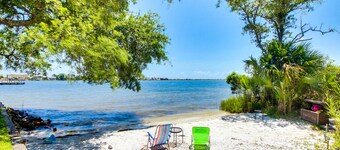 Studio d'angolo tranquillo con vista sulla piscina e Santa Rosa Sound! Snowbirds benvenuti!