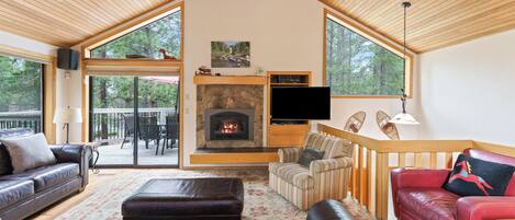 Fernseher, Kamin, DVD-Player, Tischtennisplatte