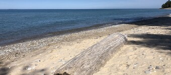 Let’s make a dollar deal this winter! Amazing views from our very clean Hot Tub.