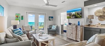 "Sunseekers 2" | Beachfront | Ground Floor with Open Greenspace, and Amazing Views