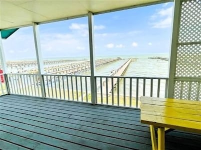 Peace & Paradise. 4 Bedroom, 4 Bath. 9 Beds. Sleeps 14. Private Fishing Pier.