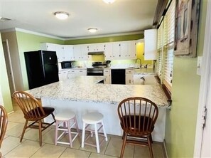 Fridge, stovetop, dishwasher, toaster - Peace & Paradise. 4 Bedroom, 4 Bath. 9 Beds. Sleeps 14. Private Fishing Pier. (Port Mansfield)