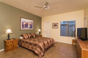 3 bedrooms, desk, iron/ironing board, free WiFi