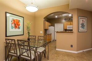 Dining - AZ Nirvana: Chic 3BR Desert Escape in Scottsdale (Scottsdale)
