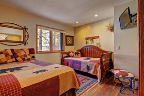 8 bedrooms, iron/ironing board, WiFi, bed sheets - Free SkyCard Activities - Private Hot Tub, Ideal for Families - Gold King Lodge (Breckenridge)