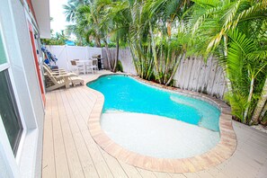 Beheizter Pool