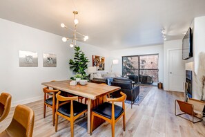 TV, fireplace, DVD player