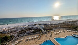 A heated pool - SMP 503 - Freshly Updated - Sleeps 8 - Free Beach Service! (Fort Walton Beach)