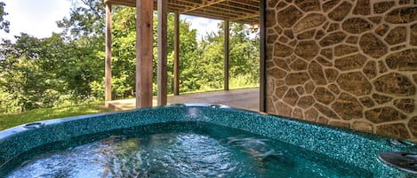 Bain à remous extérieur