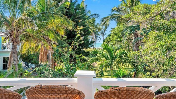 Property grounds - The Lady Fish by Duncan Real Estate (Anna Maria)