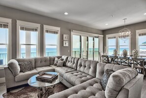 TV, DVD player - Luna Sol - Beachfront Duplex with Private Pool Area & Beach Access (Destin)