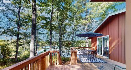 Lakefront home with seasonal dock & deck - close to trails & ocean beaches