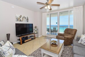 Smart TV - Fresh, fun, & bright beachfront condo w/private balcony! (Destin)