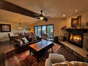 TV, fireplace, DVD player, books
