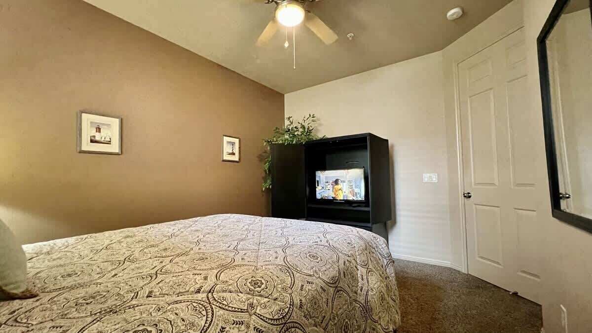 3 bedrooms, WiFi (free), bed sheets