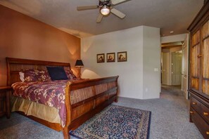 3 bedrooms, travel crib, WiFi (free), bed sheets - Las Palmas Resort #1902 | All-Inclusive Amenities (Saint George)