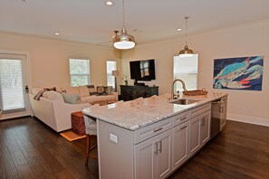 House, 4 Bedrooms | Private kitchen | Fridge, microwave, oven, stovetop - blue Pearl of 30a - Gulf Landing - Private Pool - Street Legal Golf Cart - Sleeps 10 (Santa Rosa Beach)