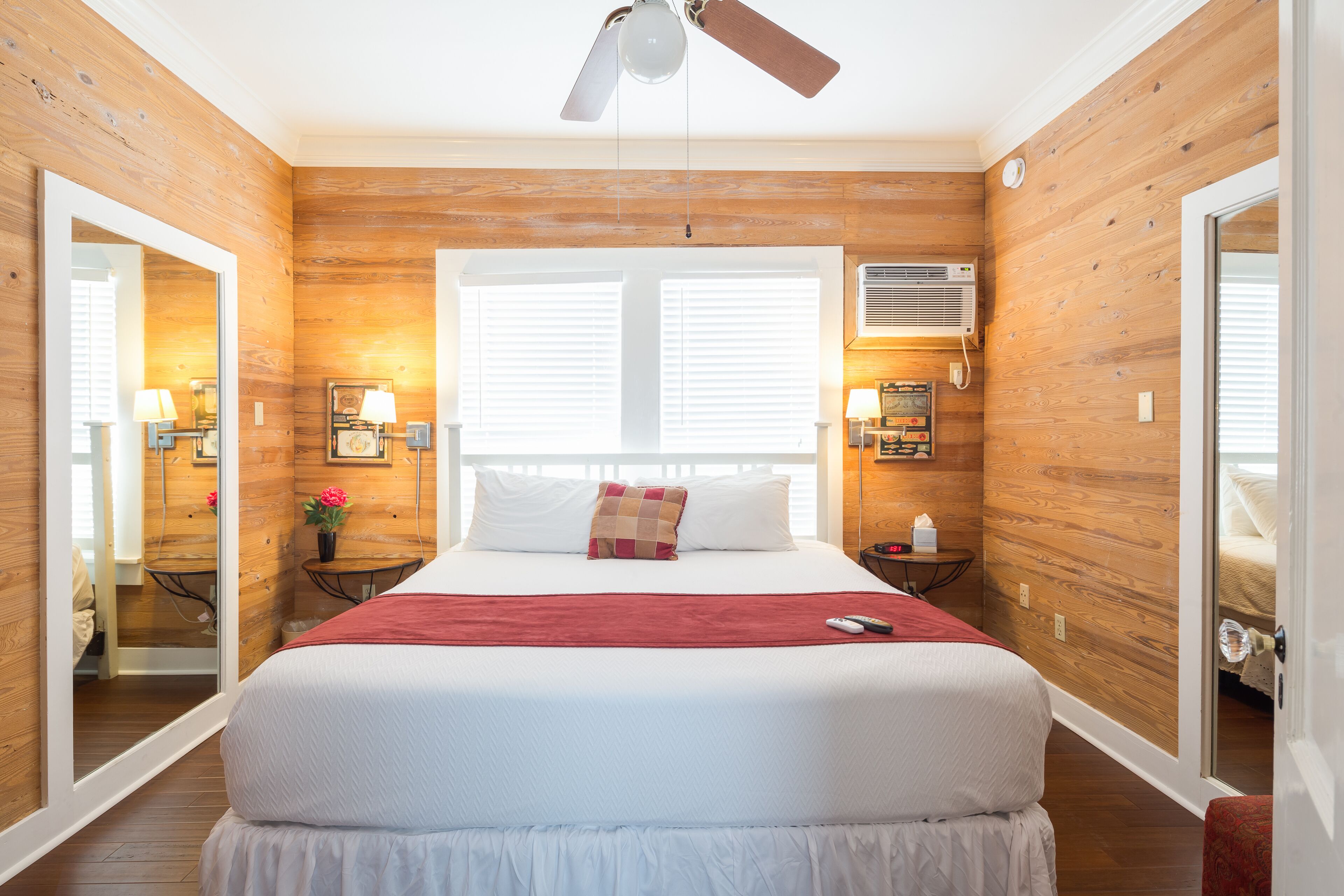 2 多间卧室、熨斗/熨衣板、WiFi、床单