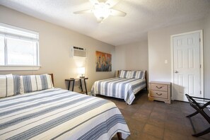 4 dormitorios, escritorio, tabla de planchar con plancha y wifi