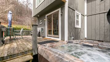 Bain à remous extérieur