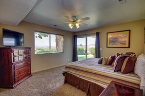 2 bedrooms, free WiFi, bed sheets - Las Palmas Family Resort | Poolside | Strong Wifi | Bottom Level | #1207 (Saint George)