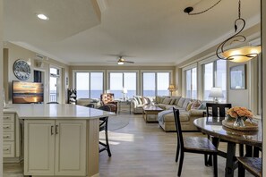 Een smart-tv en een dvd-speler