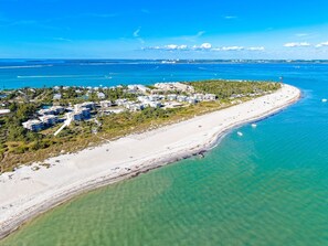 On the beach - Beachfront Bliss at Shell Island Beach Club 5D (Sanibel Island)