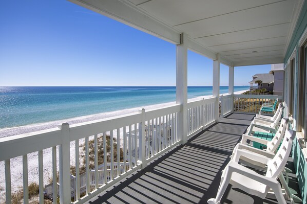 Property grounds - Gulf front! Pet Friendly! Beach House 30A Unit #2 - Gulf Front, Dune Allen Beach (Santa Rosa Beach)