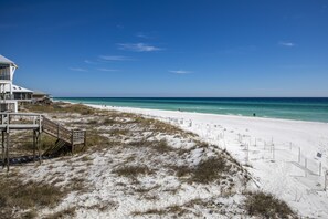 Accommodatie ligt op het strand