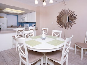 Dining - Sunswept 203 2/2  Great Rates & Views! Book Now! (Orange Beach)