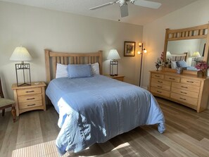 2 makuuhuonetta, silitysrauta/-lauta, ilmainen Wi-Fi, vuodevaatteet