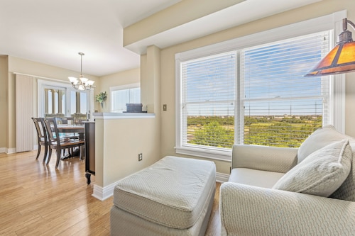 Memories By The Sea: Small Dog-Friendly, Currituck Club Amenities