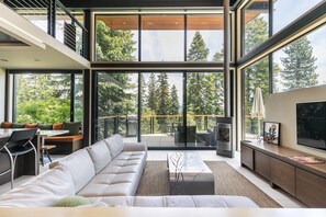 TV, peis og DVD-spiller