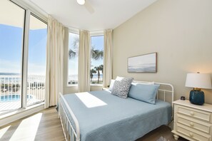 3 bedrooms, iron/ironing board, free WiFi, bed sheets - Tommy Bahama themed beachfront condo w/private balcony! (Destin)