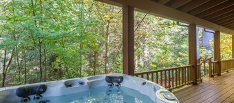 3rd night free on your stay before Aug 24th River,Hot-tub A/C