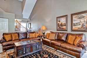 TV, fireplace, video games, DVD player - Large & Luxurious Home w/ Private Hot Tub, and Fireplace (Salt Lake City)