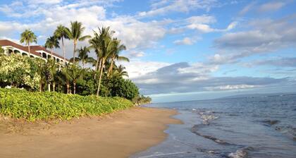Lahaina Shores Studio, Maui Oceanfront Resort.
