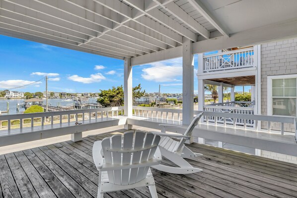 Terrace/patio - Conley A Sound Front Townhome with Boat Slip! (Wrightsville Beach)